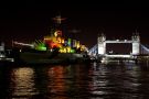 Krownik HMS Belfast na tle mostu Tower Bridge